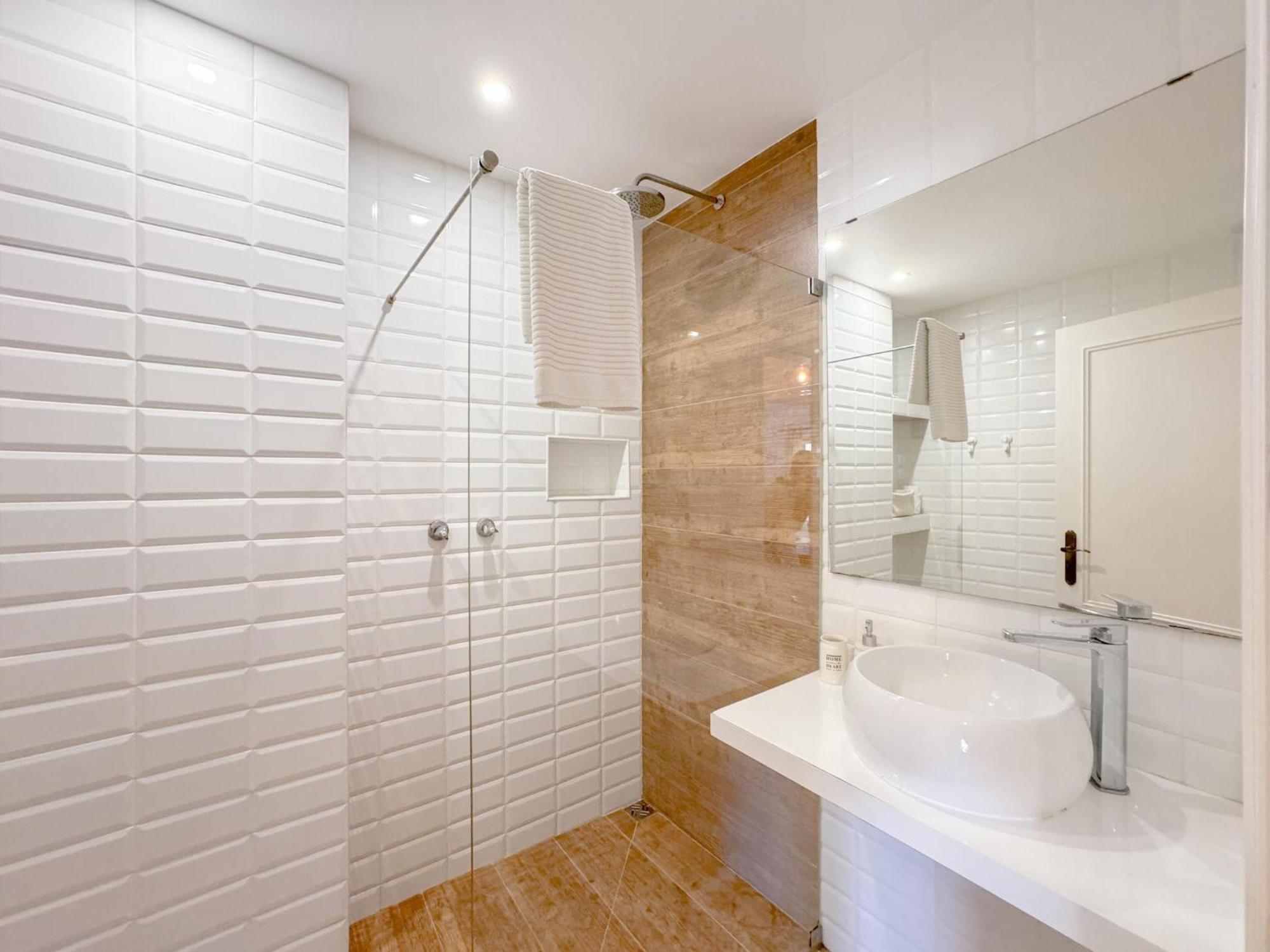 Apartment Historic Charm In The Heart Of #1950