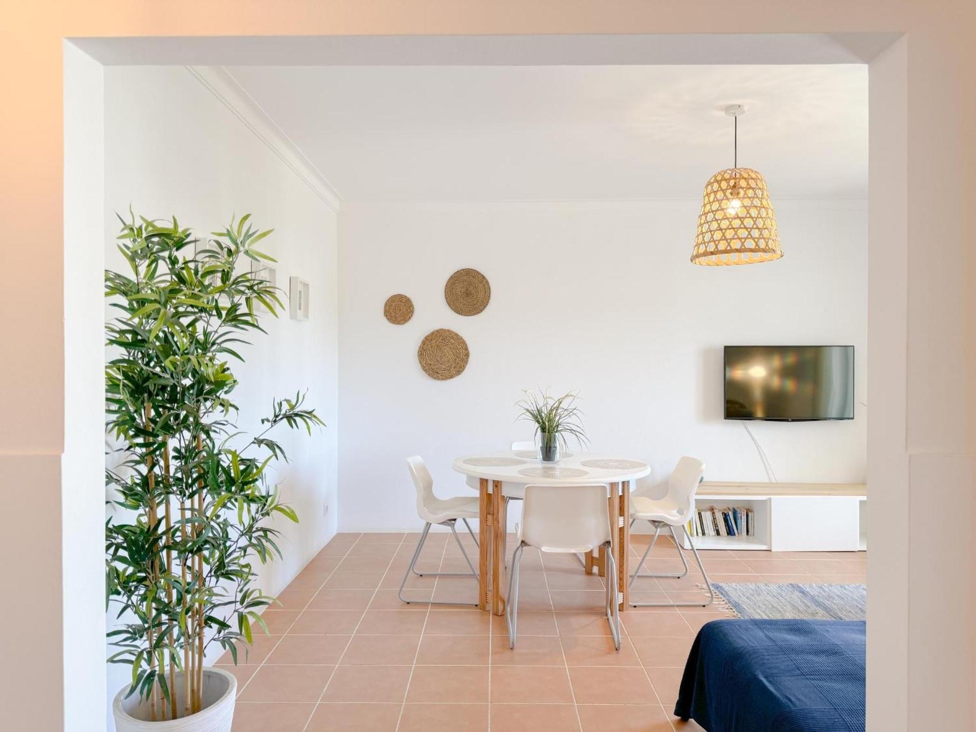Apartment Historic Charm In The Heart Of #1950 *