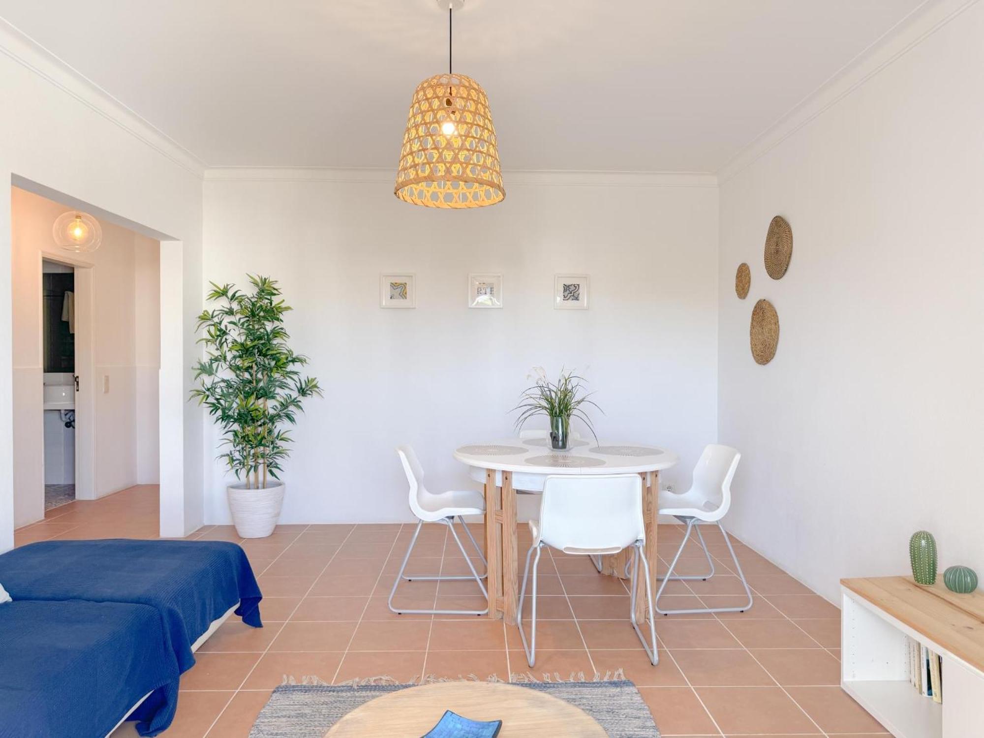Apartment Historic Charm In The Heart Of #1950
